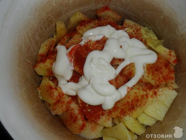 Картофель запеченный с филе курицы, помидорами и плаленным сыром фото