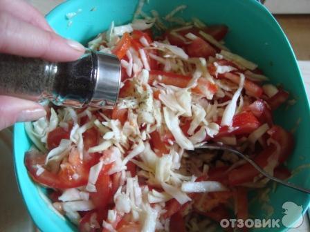 Рецепт салата Ароматный с капустой и помидорами фото