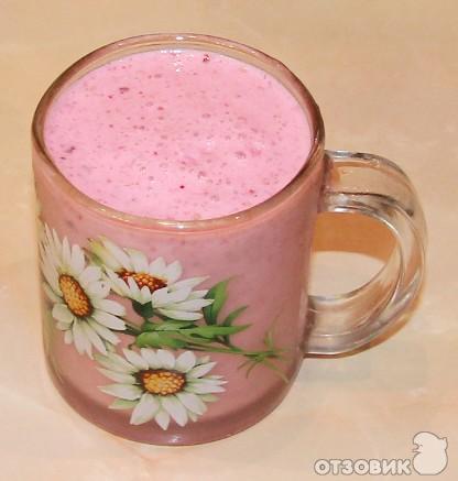 Рецепт Молочный коктейль с малиной и клюквой фото