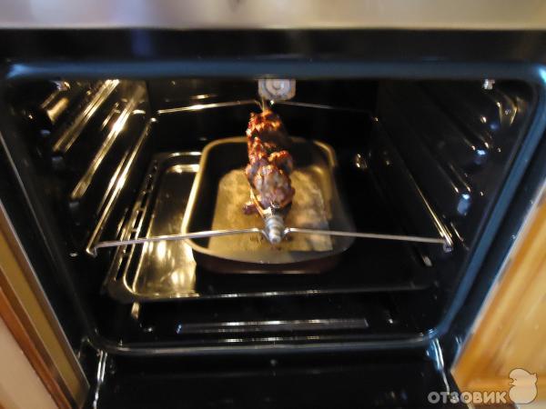 Курица гриль в духовке на вертеле целиком