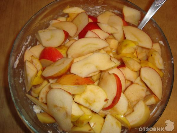 Рецепт творожной запеканки Субботняя с яблоками фото