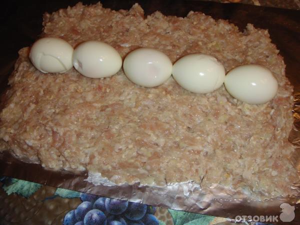 Рецепт Мясной рулет (с вареными яйцами) фото