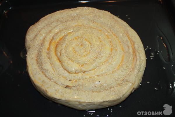 Рецепт Сырный слоеный пирог фото