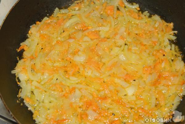 Рецепт: Кальмары в сметанном соусе | с луком, морковью и сметаной