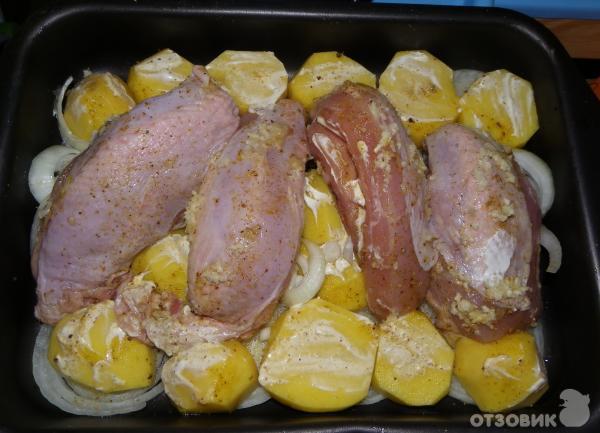 Куриная грудка в духовке с картошкой