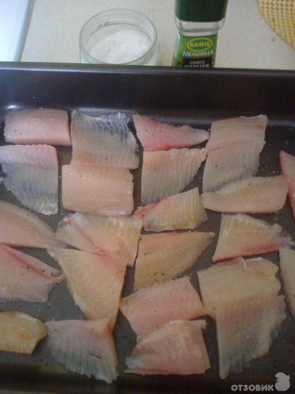 Рецепт Рыба под сырно-сметанным соусом фото