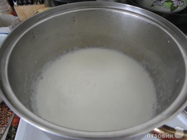 Рецепт Манная каша на молоке без комочков фото