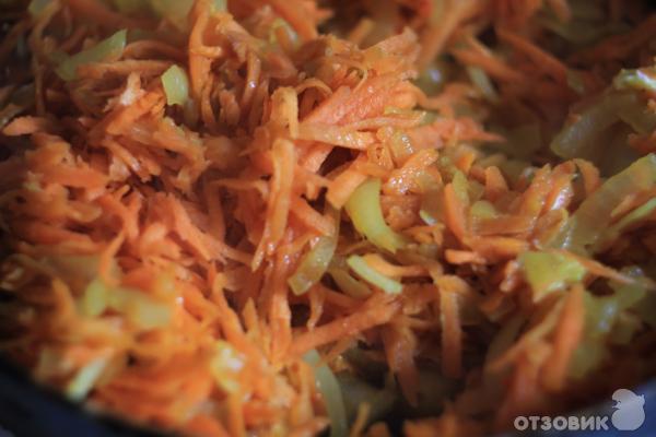 Горбуша, запечённая в духовке с морковкой и луком