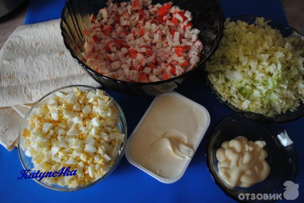 Как приготовить Рулет из лаваша с крабовыми палочками сыром и яйцом рецепт пошагово