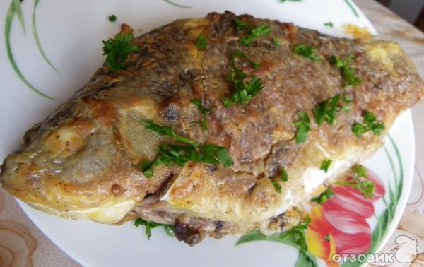 Запеченная рыба с картошкой и сметаной в духовке | Рецепт | Еда, Рыбное блюдо, Кулинария