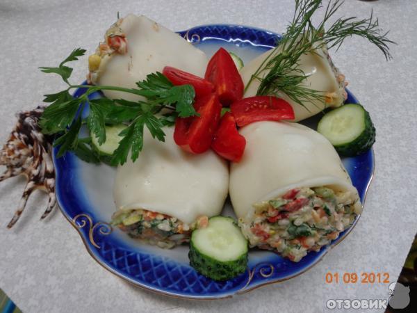 Рецепт Кальмары, фаршированные овощами и морепродуктами фото