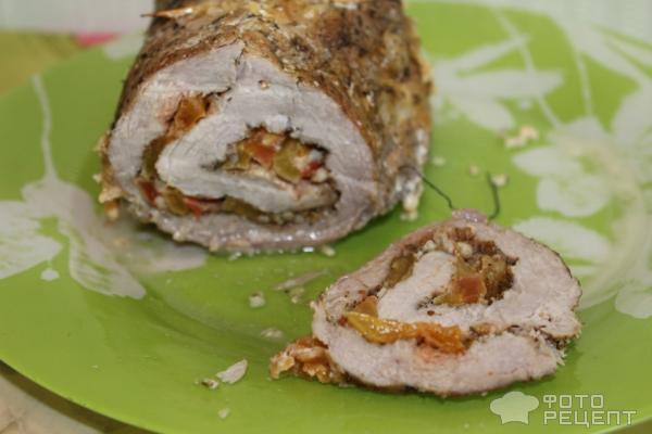 Рецепт Мясной рулет с помидорами и болгарским перцем фото