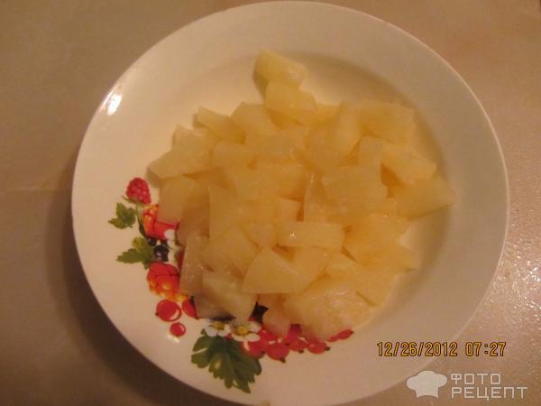 Салат сырный с ананасами и чесноком рецепт с фото, как приготовить на вороковский.рф