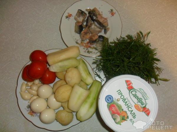 Рецепт Салат из консервированной рыбы фото