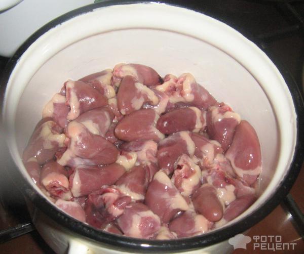 Рецепт Куриные сердечки с красной фасолью фото