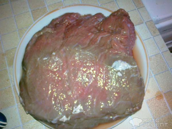 Рецепт Тушеная говядина шпигованная морковью и салом фото