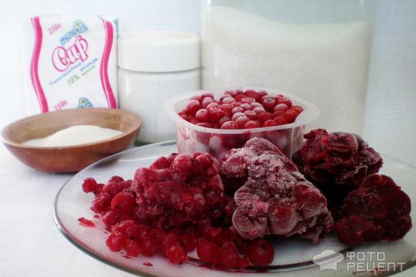 Рецепт Желейный торт из ягод и йогурта фото