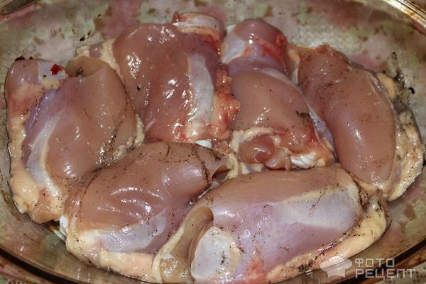 Рецепт Куриные бедра под луковым одеялом фото