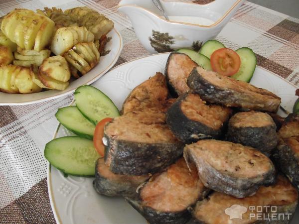 Рецепт Рыба красная под соусом, с запеченным картофелем-гармошкой фото