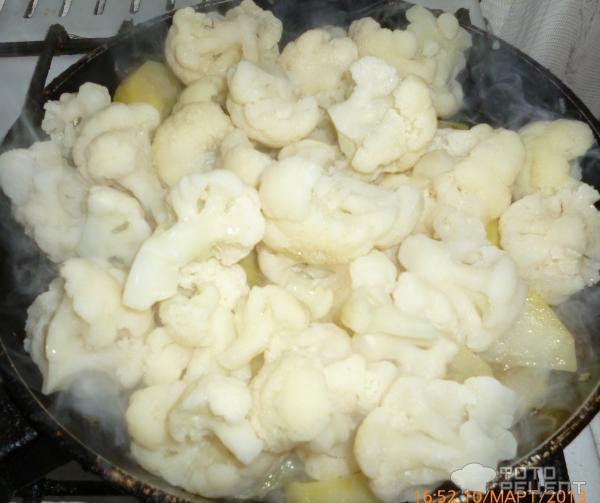 Рецепт Тушеная цветная капуста с картофелем фото