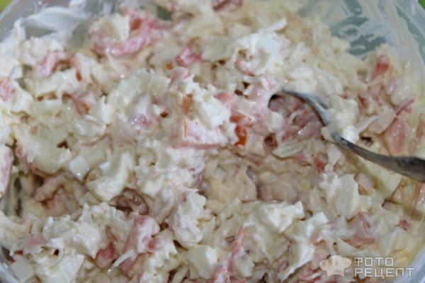 Рецепт Тарталетки из слоёного теста с салатом из морепродуктов фото