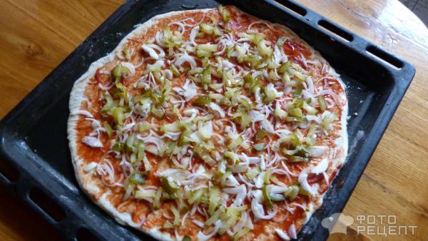 Рецепт Пицца из сардины в томатном соусе фото