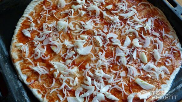 Рецепт Пицца из сардины в томатном соусе фото
