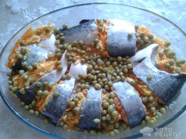 Рецепт Красная рыба, запеченная с овощами фото