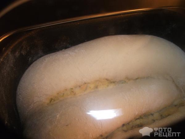 Хлеб из сдобных рулетиков с чесноком и укропом приготовление в хлебопечке