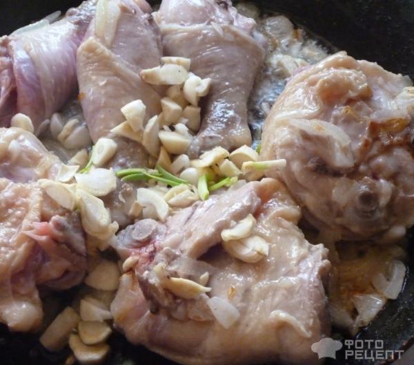 Рецепт Курица тушеная в вине фото