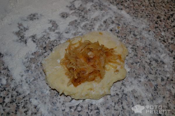 Рецепт Картофельные пирожки с квашеной капустой фото
