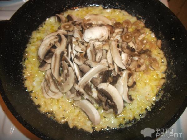 Соус грибной со сметаной и петрушкой