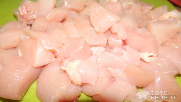 Рецепт Куриное филе в сырно-сметанном соусе фото