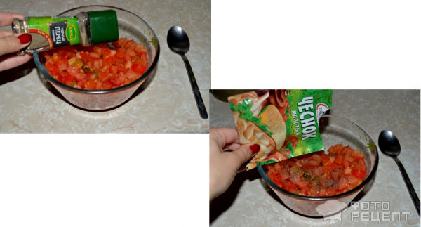 Рецепт Летний салат с помидорами и чесноком фото