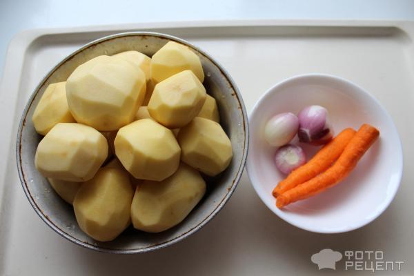 Рецепт Тушеный картофель с вареной колбасой. фото