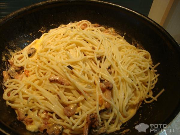 Рецепт Спагетти с морепродуктами в сливочно-томатном соусе фото