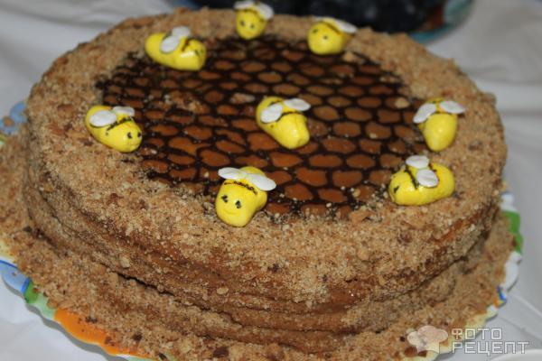 Как оригинально украсить торт медовик на день рождения? - Мадам Эклер