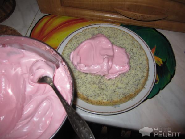 Рецепт Маковый торт с розовым кремом. фото