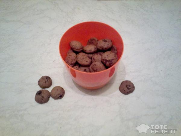 Рецепт Печенье с кусочками шоколада фото