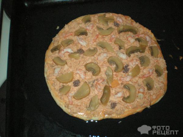 Рецепт Пицца Морской волк с горбушей и креветками фото