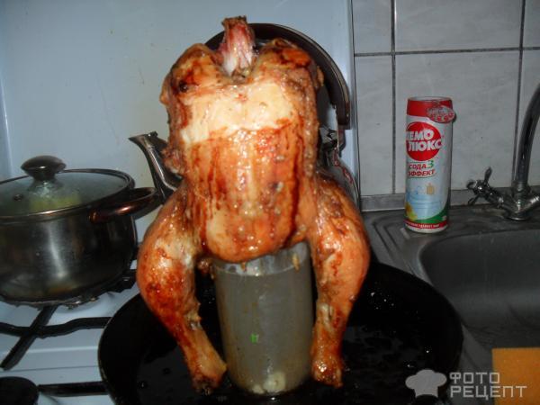Рецепт Курица запеченная на бутылке фото
