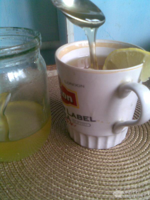 Чай с имбирем, медом и лимоном фото