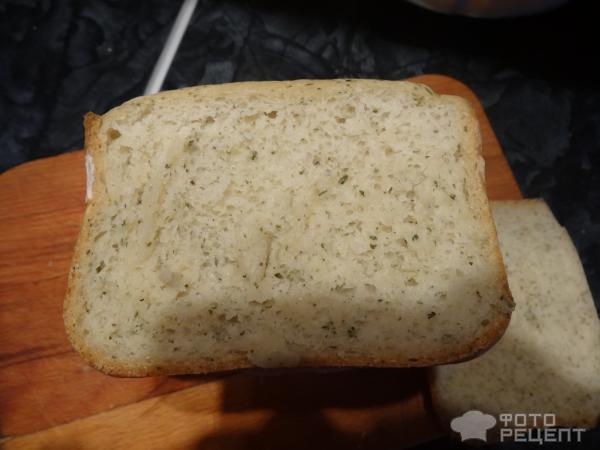 Французский хлеб с травами для хлебопечки фото
