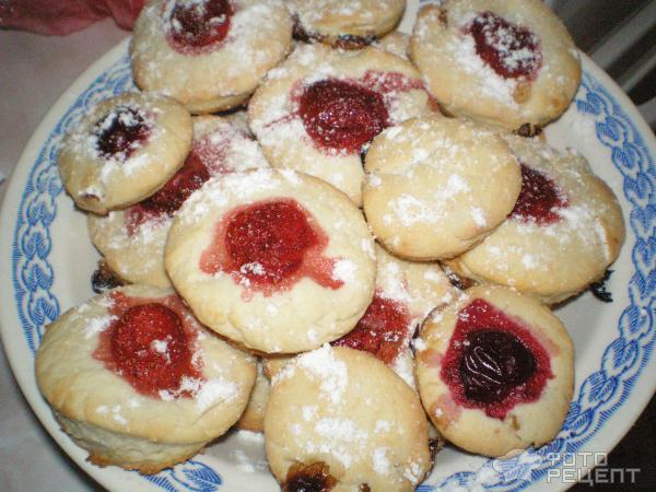 Печенье с изюмом и ягодами фото