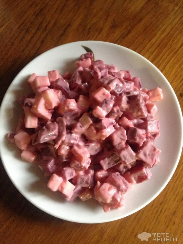 Салат из вареной свеклы и моркови фото