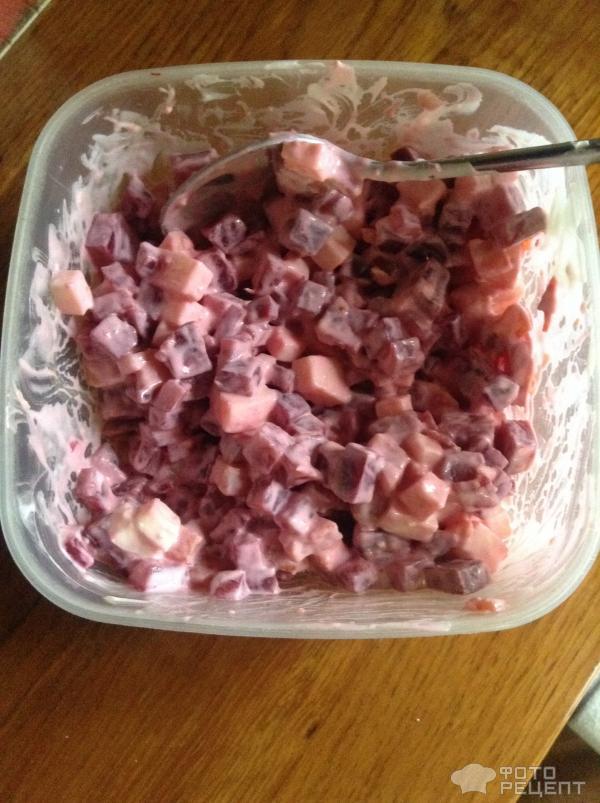 Салат из вареной свеклы и моркови фото