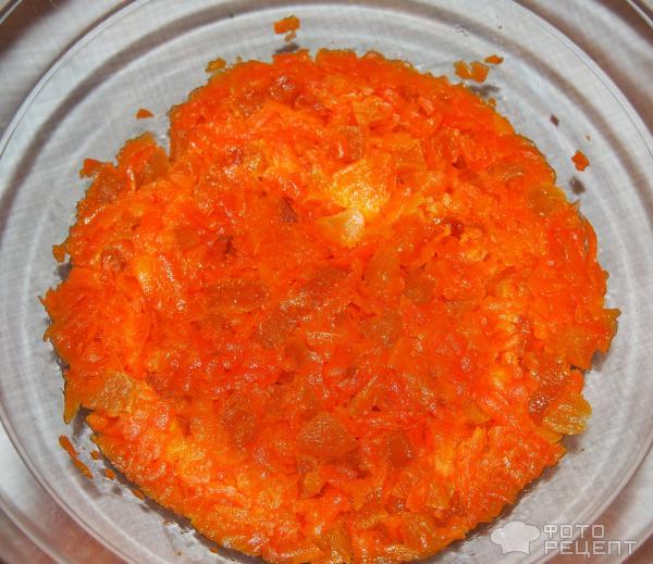 Салат «Шапка Мономаха» без мяса с изюмом, орехами и чесноком