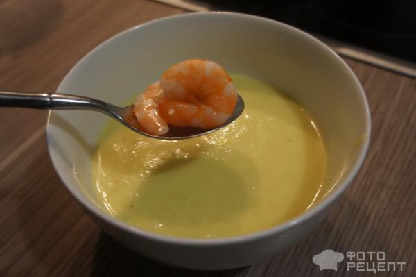 Крем-суп из сельдерея с креветками фото
