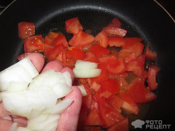 Блины, фаршированные мясом и помидорами фото