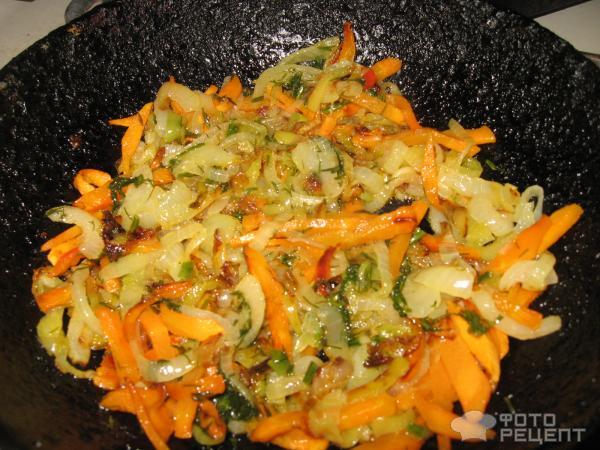Жаренный сазан с под овощами фото